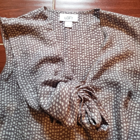 Ann Taylor LOFT Top - Picture 2 of 3